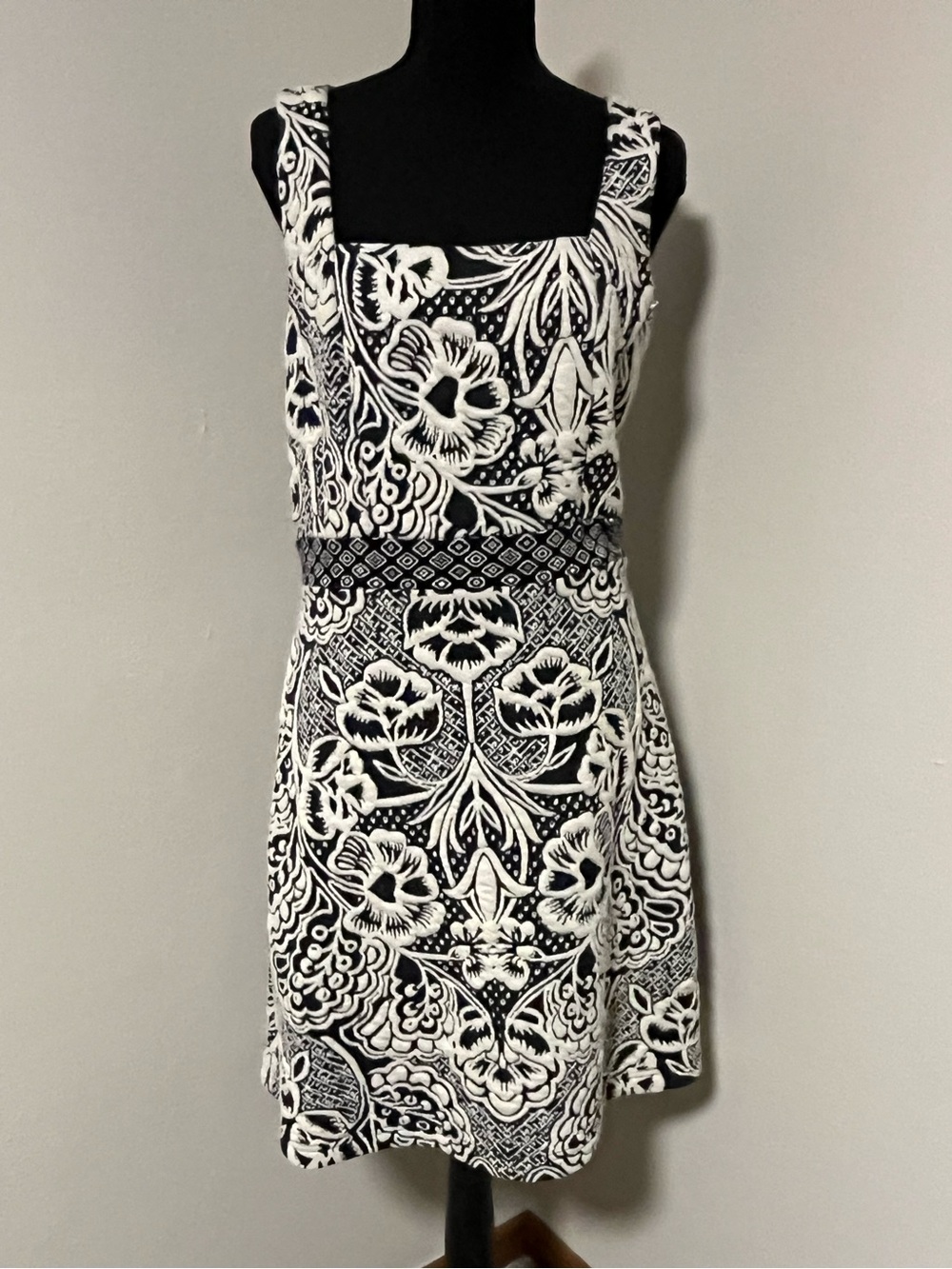 NWT Anthropologie ett:twa Valery Black/White Floral Square Neck-MEDIUM
